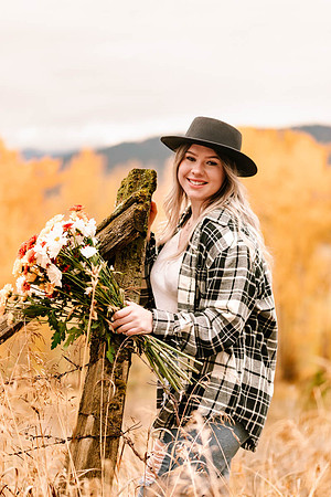 Natalee H - Class of 2022 - IMG_1129 - October 24, 2021 - Radiant Photography by Selina - Selina Gilchrist