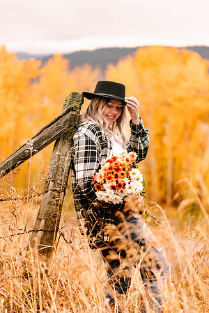 Natalee H - Class of 2022 - IMG_1135 - October 24, 2021 - Radiant Photography by Selina - Selina Gilchrist