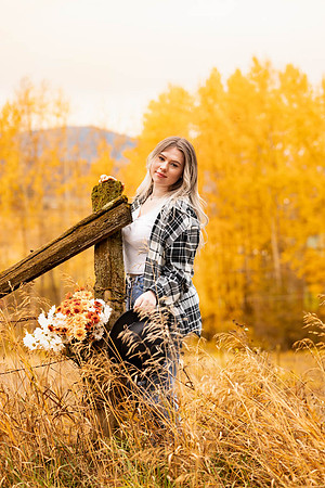 Natalee H - Class of 2022 - IMG_1170 - October 24, 2021 - Radiant Photography by Selina - Selina Gilchrist