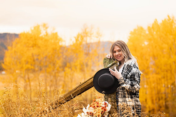 Natalee H - Class of 2022 - IMG_1183 - October 24, 2021 - Radiant Photography by Selina - Selina Gilchrist