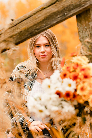 Natalee H - Class of 2022 - IMG_1191 - October 24, 2021 - Radiant Photography by Selina - Selina Gilchrist