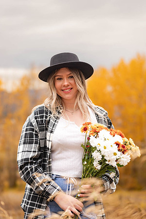 Natalee H - Class of 2022 - IMG_1225 - October 24, 2021 - Radiant Photography by Selina - Selina Gilchrist