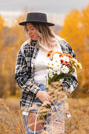 Natalee H - Class of 2022 - IMG_1234 - October 24, 2021 - Radiant Photography by Selina - Selina Gilchrist