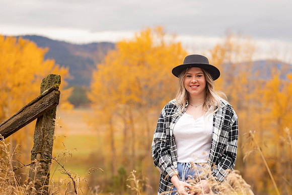 Natalee H - Class of 2022 - IMG_1250 - October 24, 2021 - Radiant Photography by Selina - Selina Gilchrist