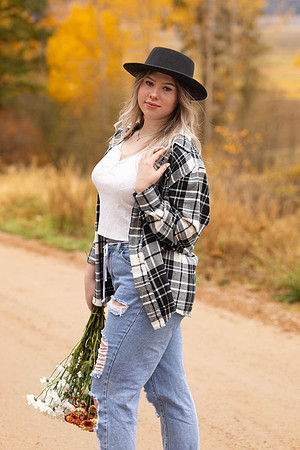 Natalee H - Class of 2022 - IMG_1254 - October 24, 2021 - Radiant Photography by Selina - Selina Gilchrist