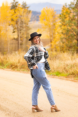 Natalee H - Class of 2022 - IMG_1313 - October 24, 2021 - Radiant Photography by Selina - Selina Gilchrist
