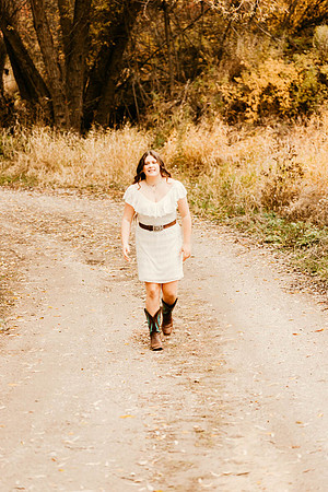 Kaylee G - Class of 2022 - IMG_1344 - October 24, 2021 - Radiant Photography by Selina - Selina Gilchrist