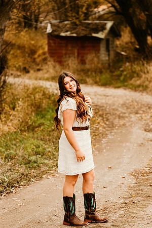 Kaylee G - Class of 2022 - IMG_1363 - October 24, 2021 - Radiant Photography by Selina - Selina Gilchrist