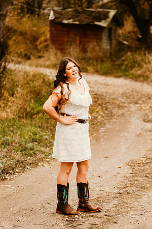 Kaylee G - Class of 2022 - IMG_1371 - October 24, 2021 - Radiant Photography by Selina - Selina Gilchrist