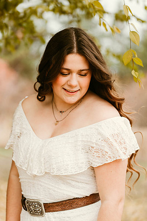 Kaylee G - Class of 2022 - IMG_1382 - October 24, 2021 - Radiant Photography by Selina - Selina Gilchrist