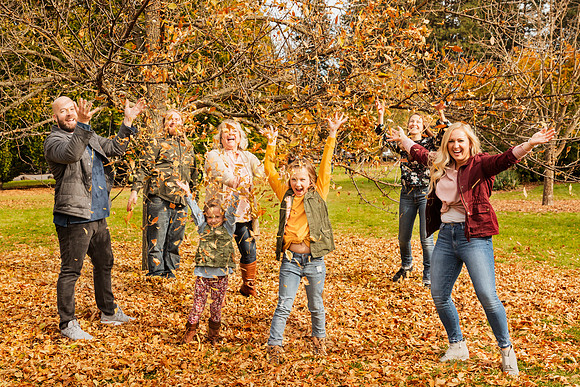 IMG_6748-Edit- Randi Kyle & Family - Finch Arboretum - October 12, 2019 Radiant Photography by Selina - Selina Gilchrist