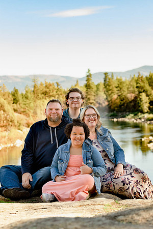 Bree & Arron Family - Mirabeau Point Park - IMG_2678 - October 03, 2021 - Radiant Photography by Selina - Selina Gilchrist