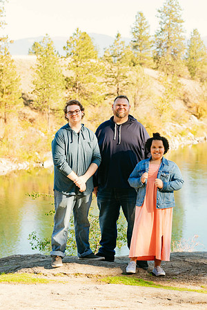 Bree & Arron Family - Mirabeau Point Park - IMG_2698 - October 03, 2021 - Radiant Photography by Selina - Selina Gilchrist
