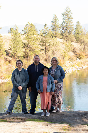 Bree & Arron Family - Mirabeau Point Park - IMG_2669 - October 03, 2021 - Radiant Photography by Selina - Selina Gilchrist