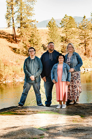 Bree & Arron Family - Mirabeau Point Park - IMG_2673 - October 03, 2021 - Radiant Photography by Selina - Selina Gilchrist