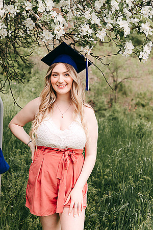 Maddy B Spring - Class of 2022 - IMG_3626 - May 26, 2022 - ©Radiant Photography by Selina - Selina Gilchrist