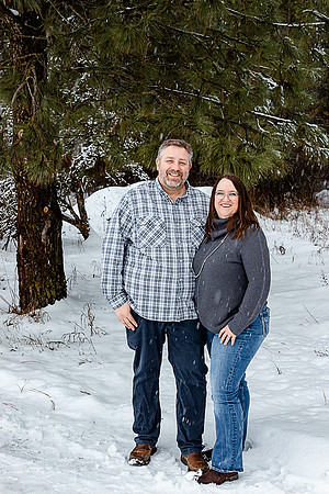 Lori & Paul Larsen - Christmas Eve 2021 - IMG_0679 - December 24, 2021 - ©Selina Gilchrist509-270-9015-www.RadiantPhotographyBySelina.com