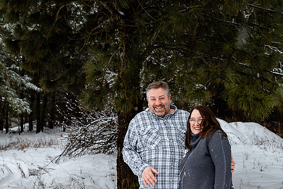 Lori & Paul Larsen - Christmas Eve 2021 - IMG_0686 - December 24, 2021 - ©Selina Gilchrist509-270-9015-www.RadiantPhotographyBySelina.com