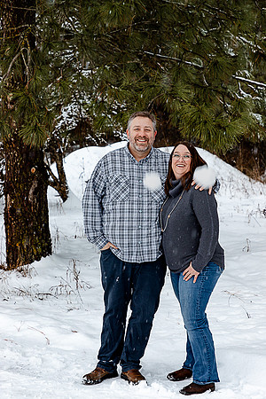 Lori & Paul Larsen - Christmas Eve 2021 - IMG_0693 - December 24, 2021 - ©Selina Gilchrist509-270-9015-www.RadiantPhotographyBySelina.com