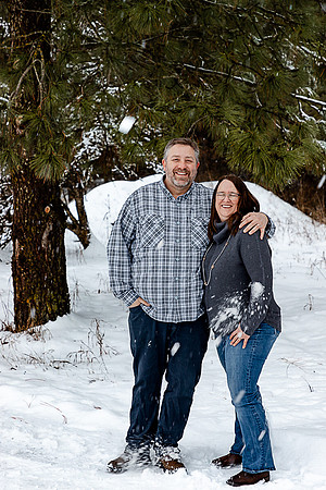 Lori & Paul Larsen - Christmas Eve 2021 - IMG_0695 - December 24, 2021 - ©Selina Gilchrist509-270-9015-www.RadiantPhotographyBySelina.com