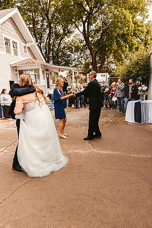 Brittany & Daren Wedding - reception -IMG_5178 - June 04, 2022 - ©Radiant Photography by Selina - Selina Gilchrist