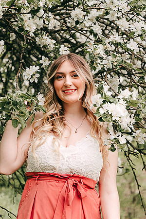 Maddy B Spring - Class of 2022 - IMG_3584 - May 26, 2022 - ©Radiant Photography by Selina - Selina Gilchrist