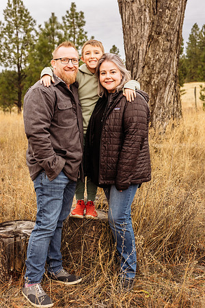 Darcy M & family 11-16-24 - AW2A1365 - ©Selina Gilchrist
