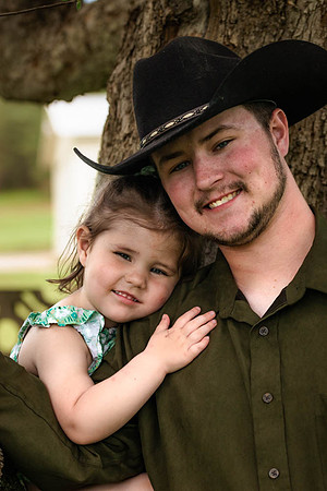 McNiven Family 2023 -IMG_0868 - June 17, 2023 - Radiant Photography by Selina - Selina Gilchrist