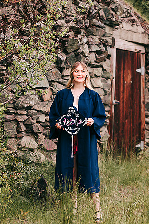 Maddy B Spring - Class of 2022 - IMG_3776 - May 26, 2022 - ©Radiant Photography by Selina - Selina Gilchrist