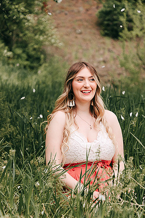 Maddy B Spring - Class of 2022 - IMG_3726 - May 26, 2022 - ©Radiant Photography by Selina - Selina Gilchrist