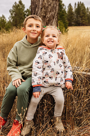 Darcy M & family 11-16-24 - AW2A1373 - ©Selina Gilchrist