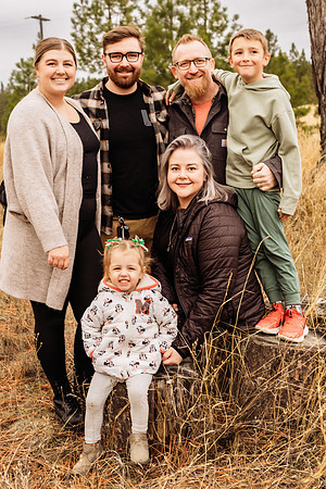 Darcy M & family 11-16-24 - AW2A1390 - ©Selina Gilchrist
