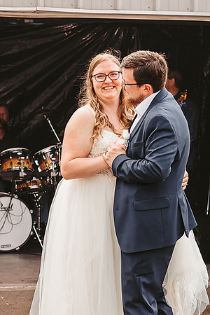 Brittany & Daren Wedding - reception -IMG_0577 - June 04, 2022 - ©Radiant Photography by Selina - Selina Gilchrist