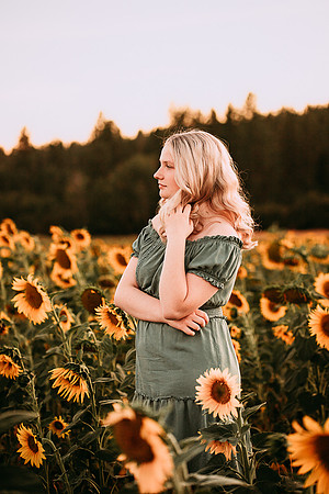 Natalie D - Class of 2023 - Cheney High School - IMG_6547 - September 05, 2022 - ©Radiant Photography by Selina - Selina Gilchrist