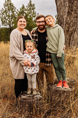 Darcy M & family 11-16-24 - AW2A1372 - ©Selina Gilchrist