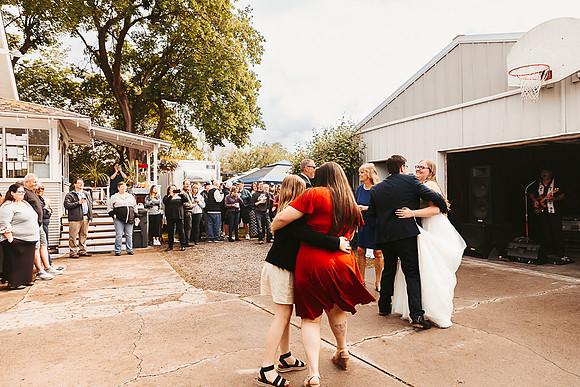Brittany & Daren Wedding - reception -IMG_5153 - June 04, 2022 - ©Radiant Photography by Selina - Selina Gilchrist