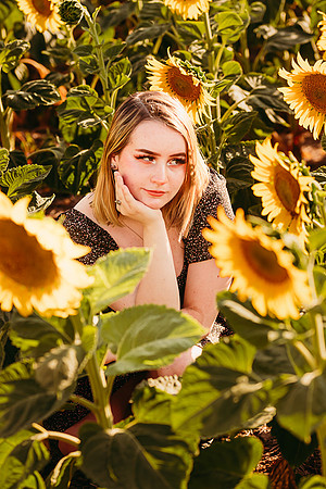 Jena M - Class of 2023 - Half Moon Blooms -IMG_5640 - August 05, 2022 - ©Radiant Photography by Selina - Selina Gilchrist