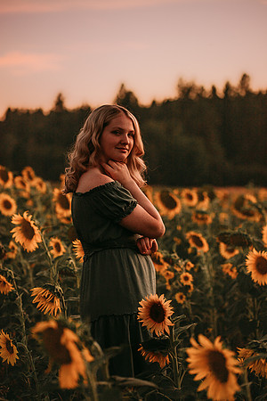 Natalie D - Class of 2023 - Cheney High School - IMG_6599 - September 05, 2022 - ©Radiant Photography by Selina - Selina Gilchrist