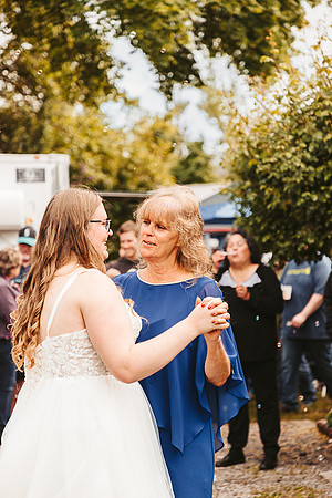 Brittany & Daren Wedding - reception -IMG_5290 - June 04, 2022 - ©Radiant Photography by Selina - Selina Gilchrist