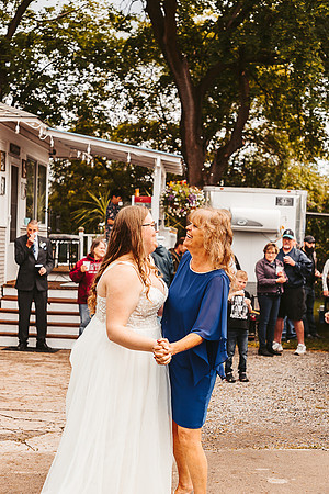 Brittany & Daren Wedding - reception -IMG_5271 - June 04, 2022 - ©Radiant Photography by Selina - Selina Gilchrist