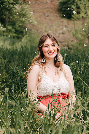 Maddy B Spring - Class of 2022 - IMG_3716 - May 26, 2022 - ©Radiant Photography by Selina - Selina Gilchrist