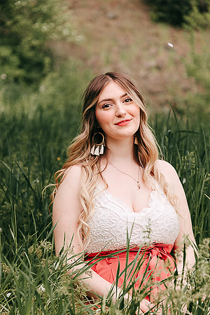 Maddy B Spring - Class of 2022 - IMG_3707 - May 26, 2022 - ©Radiant Photography by Selina - Selina Gilchrist