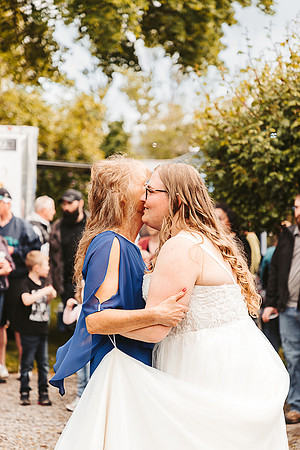 Brittany & Daren Wedding - reception -IMG_5282 - June 04, 2022 - ©Radiant Photography by Selina - Selina Gilchrist