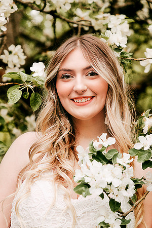 Maddy B Spring - Class of 2022 - IMG_3595 - May 26, 2022 - ©Radiant Photography by Selina - Selina Gilchrist