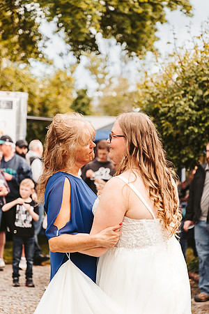 Brittany & Daren Wedding - reception -IMG_5280 - June 04, 2022 - ©Radiant Photography by Selina - Selina Gilchrist