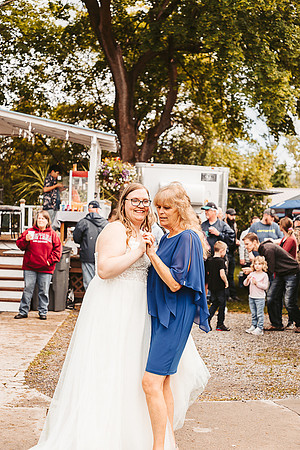 Brittany & Daren Wedding - reception -IMG_5276 - June 04, 2022 - ©Radiant Photography by Selina - Selina Gilchrist
