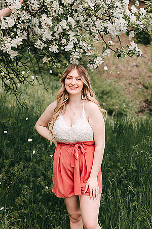 Maddy B Spring - Class of 2022 - IMG_3646 - May 26, 2022 - ©Radiant Photography by Selina - Selina Gilchrist