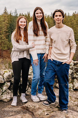 Barb S Family - 12-08-2024 - AW2A7512 - ©Selina Gilchrist