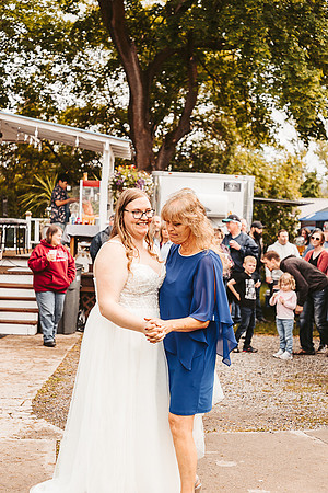 Brittany & Daren Wedding - reception -IMG_5277 - June 04, 2022 - ©Radiant Photography by Selina - Selina Gilchrist