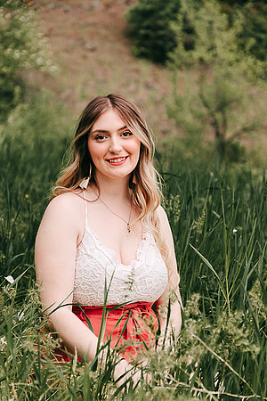 Maddy B Spring - Class of 2022 - IMG_3699 - May 26, 2022 - ©Radiant Photography by Selina - Selina Gilchrist